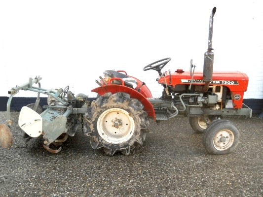 Auktion Minitraktor mit Fräse